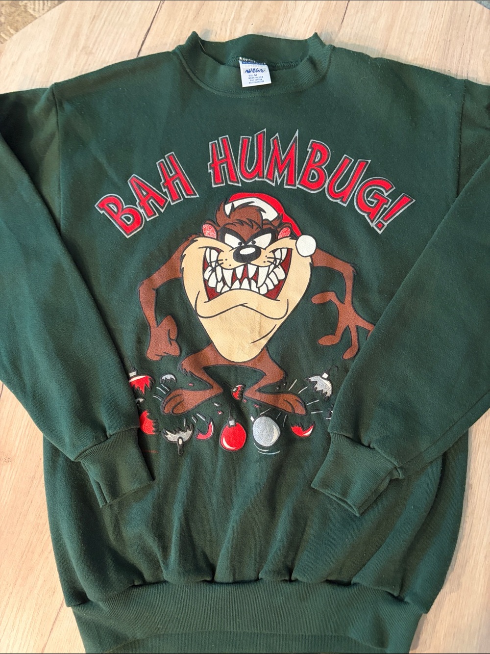 VINTAGE 90’s LOONEY TUNES TAZ BAH HUMBUG CHRISTMAS SWEATSHIRT USA MEDIUM